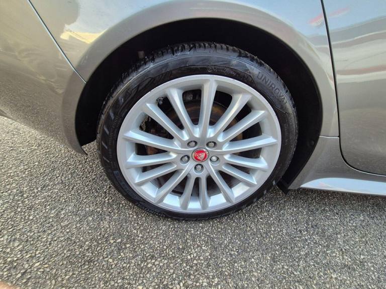 2017 Jaguar XE 2.0 Ingenium R-Sport 4dr Auto SALOON PETROL Automatic