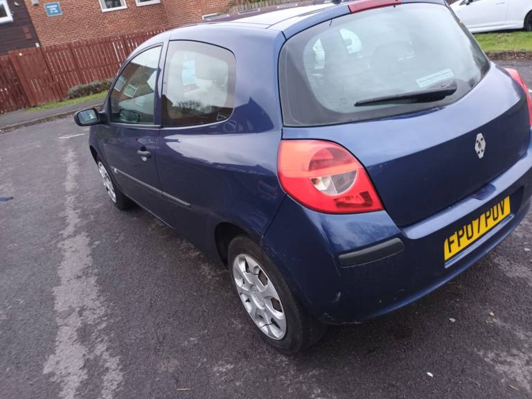 Renault Clio 1.5.dci 12 month mot 