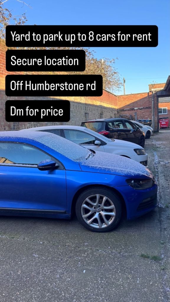 Yard for parking spaces for rent secure