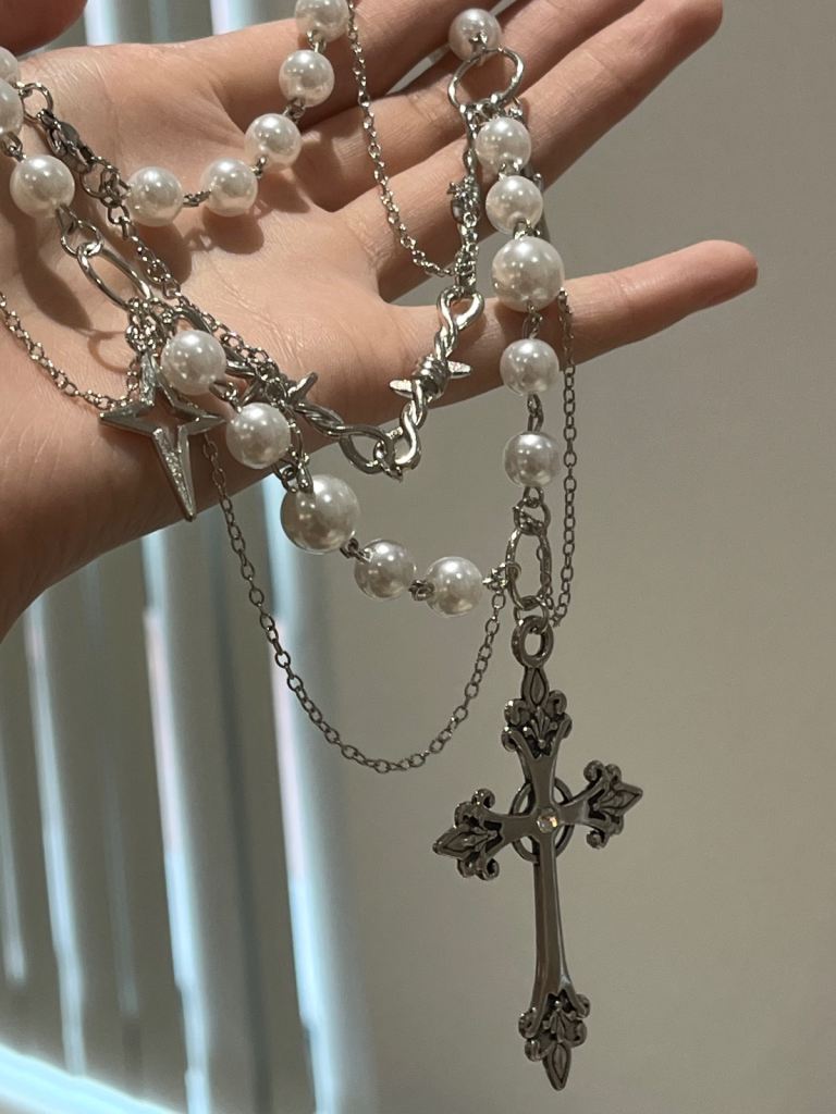 Heavy Gothic-style necklace