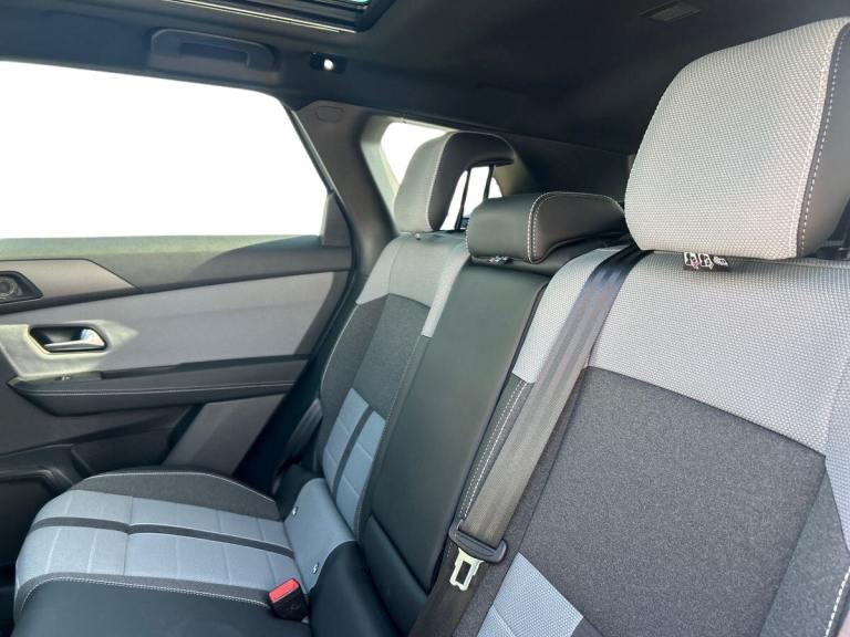  Vauxhall Grandland Electric 73kwh Ultimate Suv 5dr Electric Auto 213 Ps