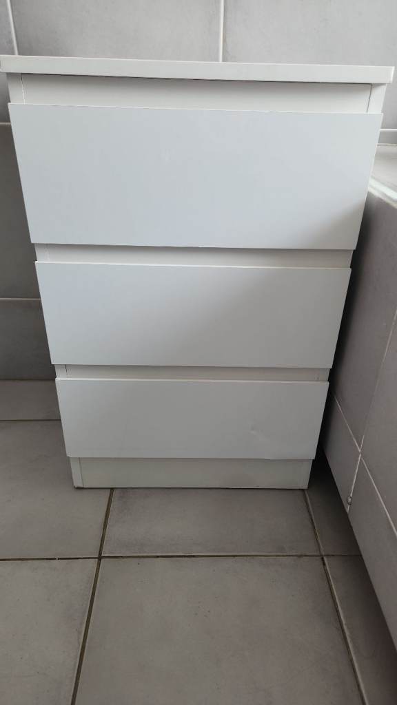 White 3-Drawer Storage Unit – Good Condition