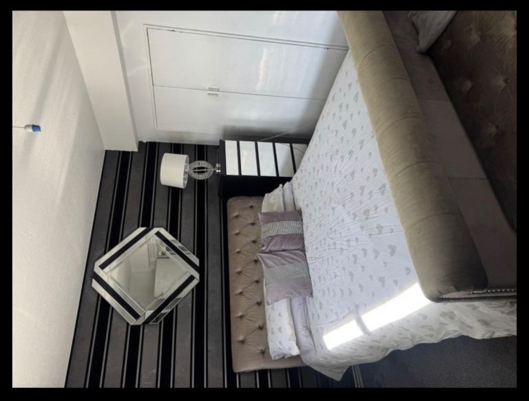 Lovely Fully Furnished Double Rooms Available To Rent.