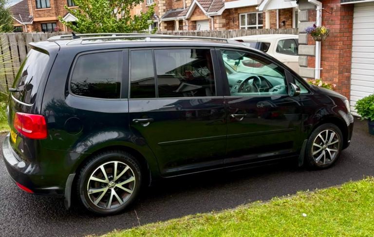 Volkswagen, TOURAN, MPV, 2012, Manual, 1598 (cc), 5 doors
