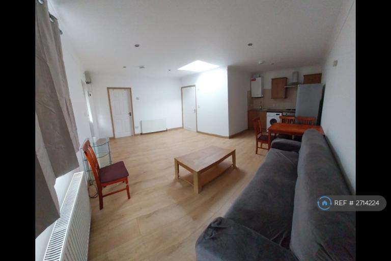 1 bedroom flat in Perivale, Perivale, Ealing, UB6 (1 bed) (#2714224)