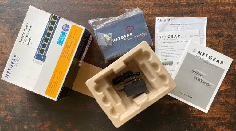 Netgear ProSafe 8-port Ethernet Switch FS108, as good as new