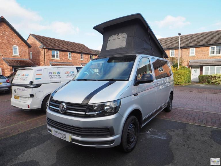 Volkswagen Transporter T6/T28 102, 5 Belt 4 Berth, A/C, Cruise, Solar Panel, FSH