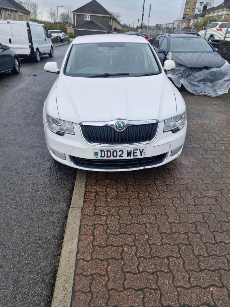 Skoda, SUPERB, Hatchback, 2012, Semi-Auto, 1968 (cc), 5 doors