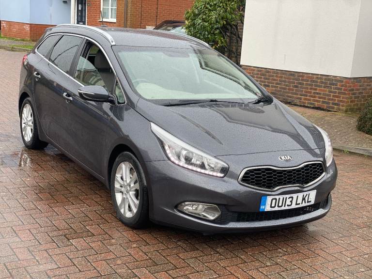 2013 Kia CEED 3 ESTATE - MOT FEB 2027 - FULL KIA MAIN DEALER SERVICE HISTORY - £35 ROAD TAX - NAV