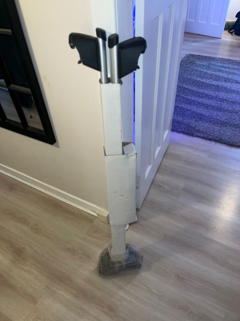 Audi q5 66 plate roof bars and parcel shelf.