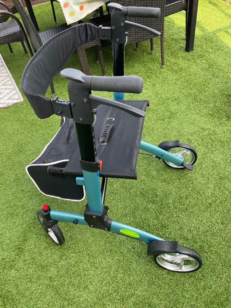 Mobility walker