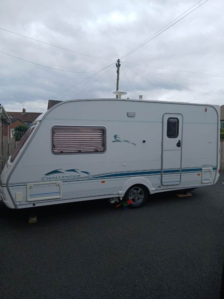 Beautiful 2004 Swift Challenger 480 SE