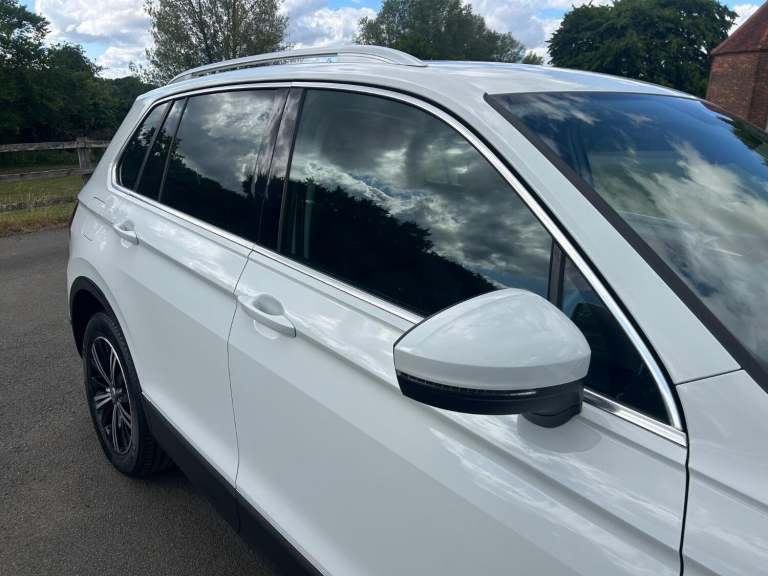 VOLKSWAGEN TIGUAN 2.0 TDI BlueMotion Tech SE Navigation 2016