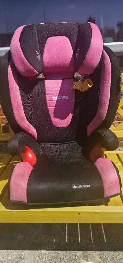 Recaro Monza Nova 1 Car Seat – Pink and Black, Good Condition