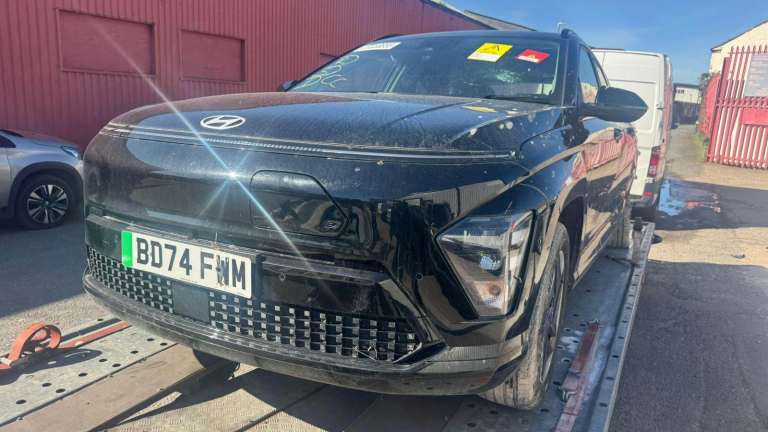 2024 HYUNDAI KONA 160KW ADVANCE 65KWH 5DR AUTO BREAKING FOR PARTS