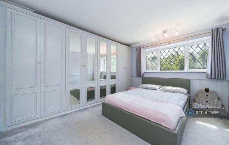 3 bedroom house in Thorney Mill Road, Iver, SL0 (3 bed) (#2915511)