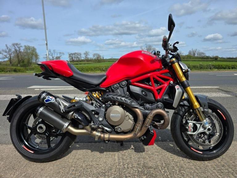 Ducati Monster 1200 1200 S