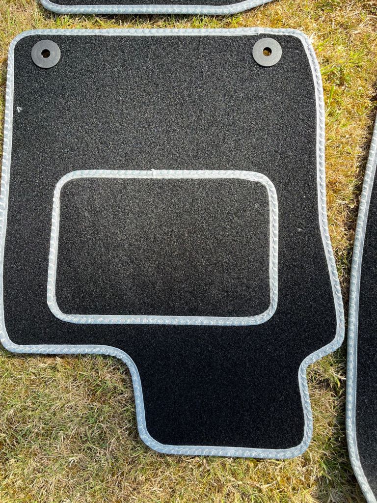 New and Unused Skoda Fabia 2015-2021 - Tailored Car Floor Mats - Black Carpet