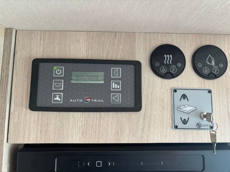 2023 72 FORD AUTO-TRAIL  TRANSIT FORD F74 MOTORHOME  LOW MLS ( NO VAT ) DIESEL