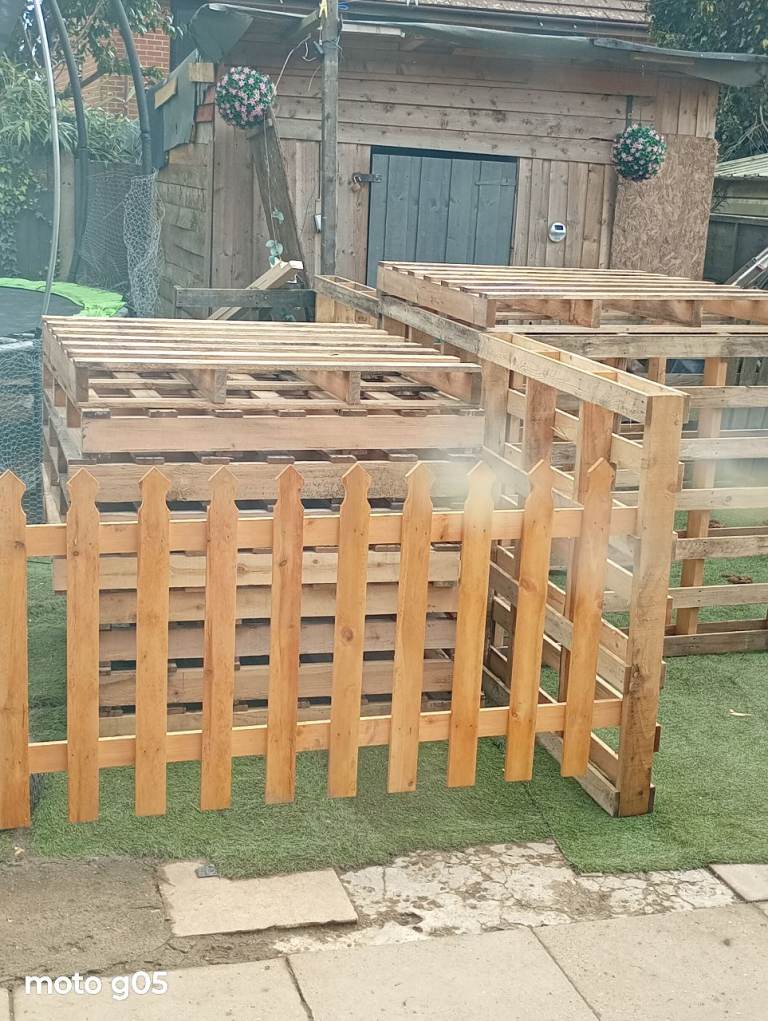 Nice wooden pallets  