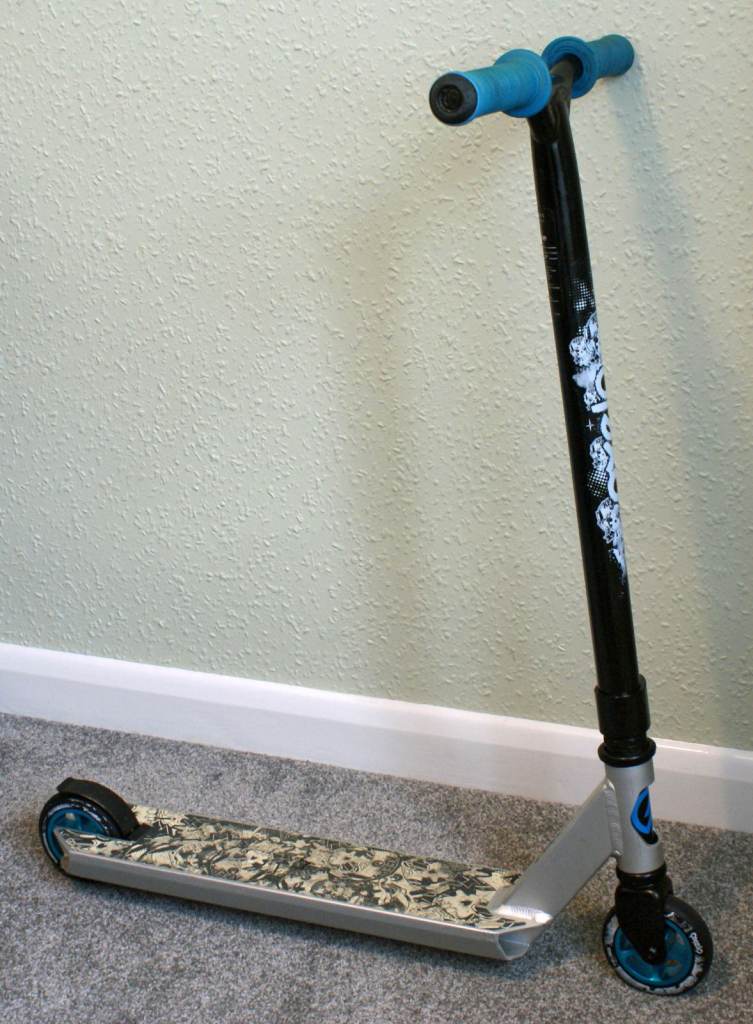 DECATHLON Oxelo Scooter MF1.8 Blue & Silver