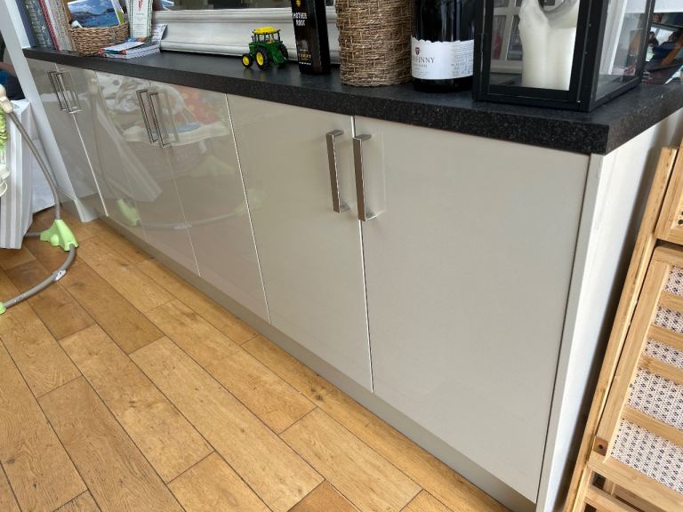 Howdens Kitchen for sale bargain / parts or whole