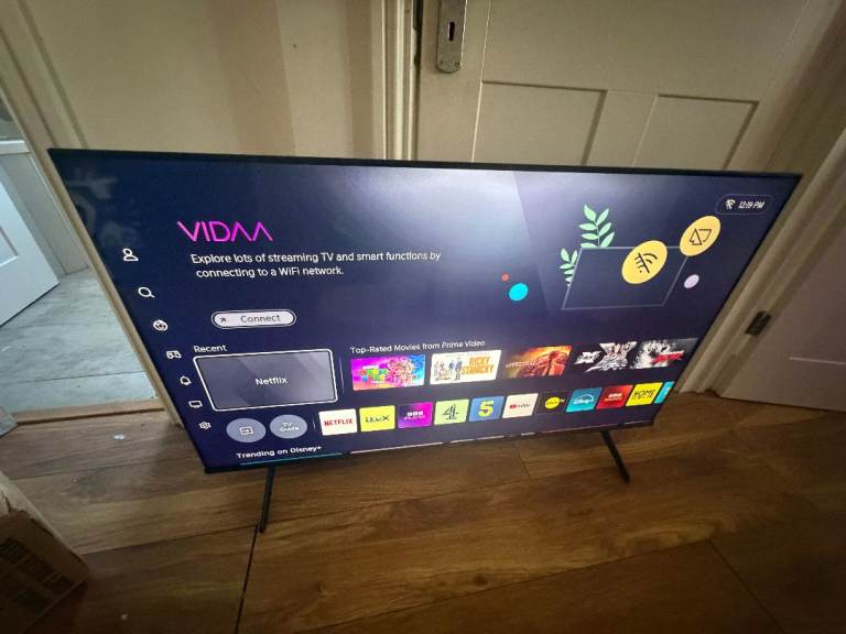 BRISTOL HiSense 50" Smart LED TV (Model No. 50E7HQTUK)  