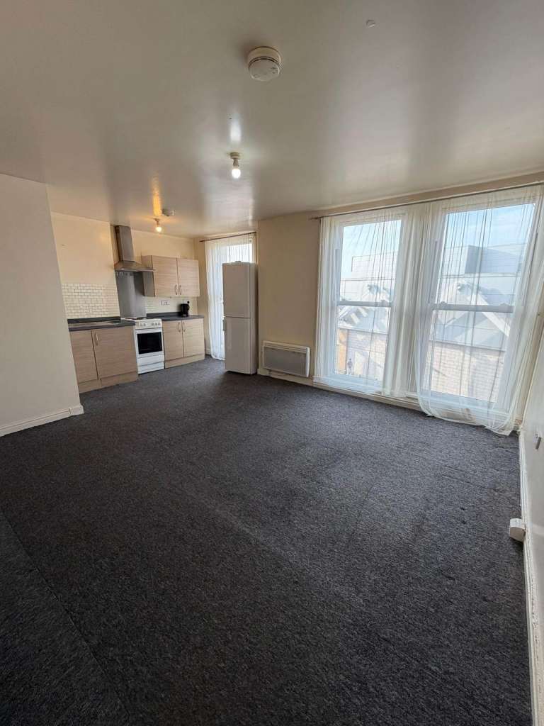 1 BEDROOM FLAT AVAILABLE AT CAPEHILL SMETHWICK B66