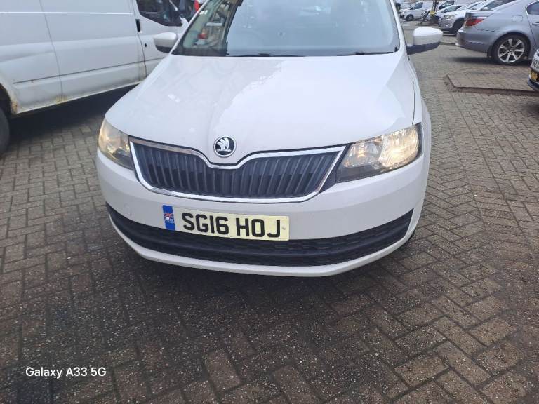 Skoda, RAPID, Hatchback, 2016, Manual, 1422 (cc), 5 doors