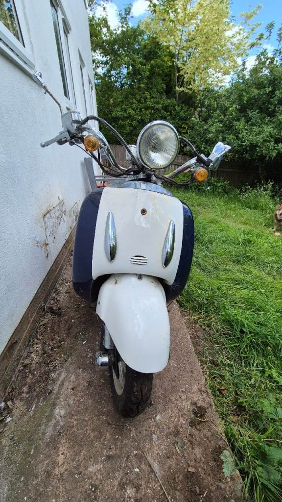 Free Spares/Repair or project Electric EV scooter moped