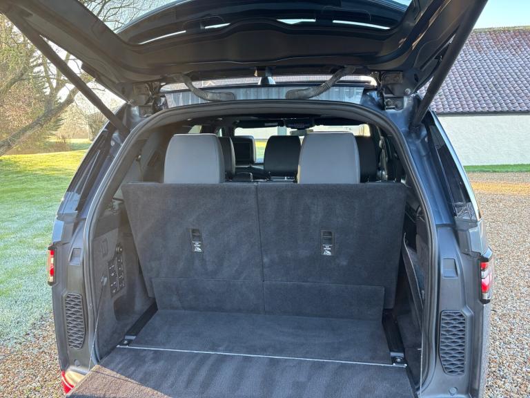 2019 Land Rover Discovery 3.0 SD6 HSE Luxury 5dr Auto ESTATE Diesel Automatic