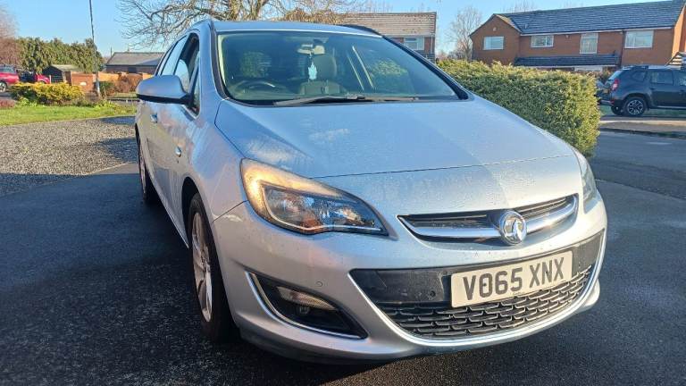 Vauxhall, ASTRA, Estate, 2015, Manual, 1956 (cc), 5 doors