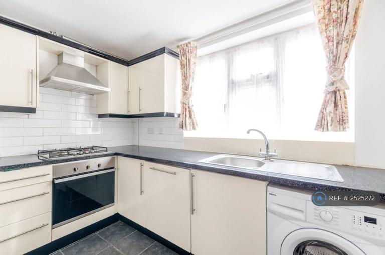 1 bedroom flat in Sycamore Avenue, London, W5 (1 bed) (#2525272)
