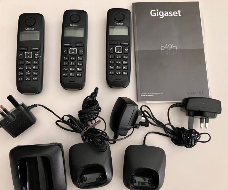 Gigaset E49H Cordless Home Phones with Chargers – Good Condition