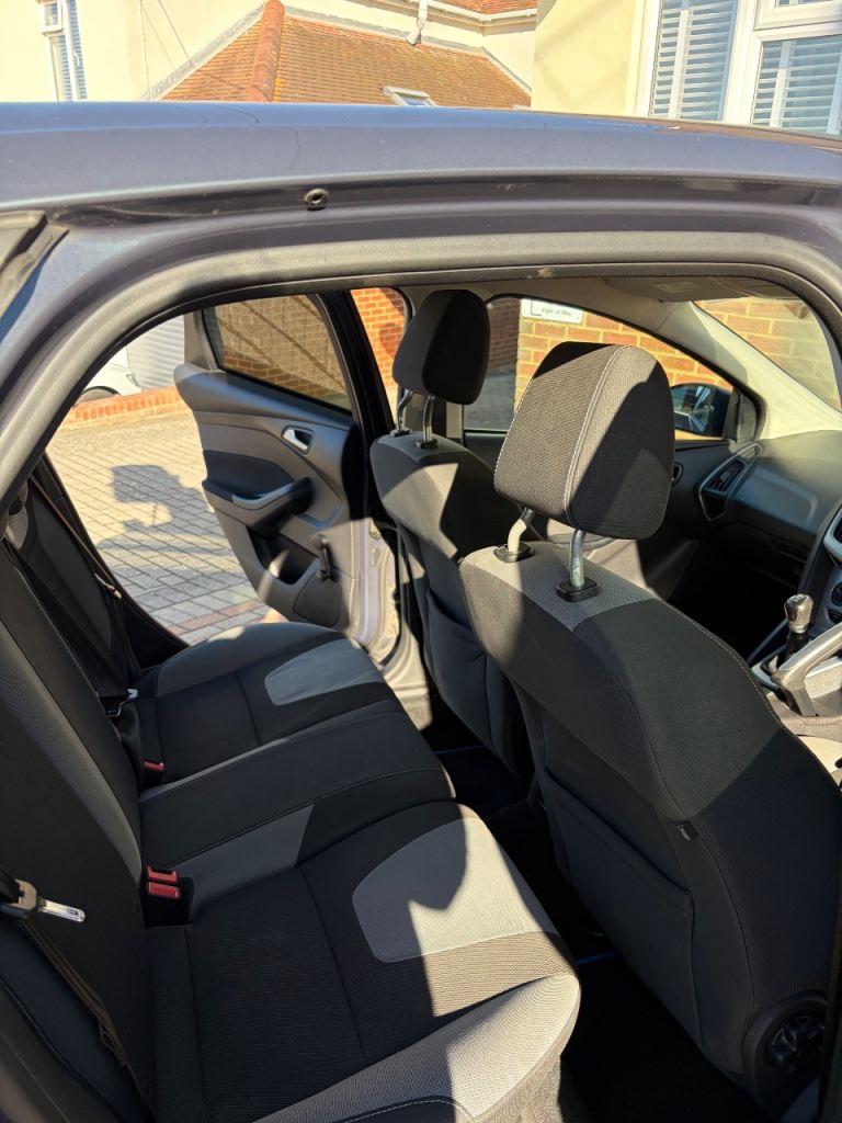 Ford, FOCUS, Hatchback, 2011, Manual, 1596 (cc), 5 doors