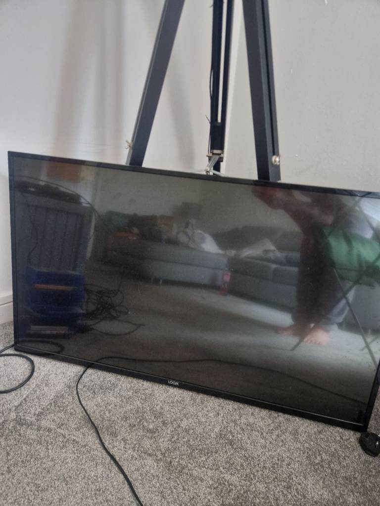 38 inch Logik tv for sale. 