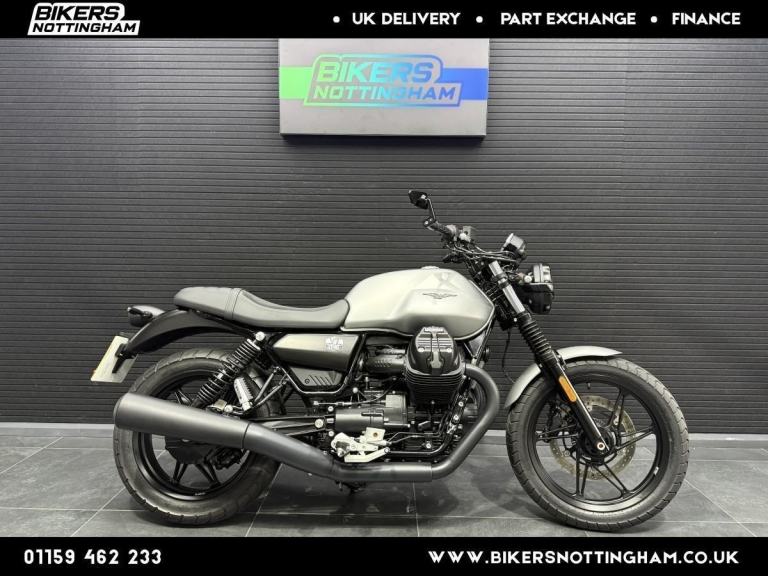 Moto Guzzi V7 IV Stone 2022 '72 plate *471 miles only!*