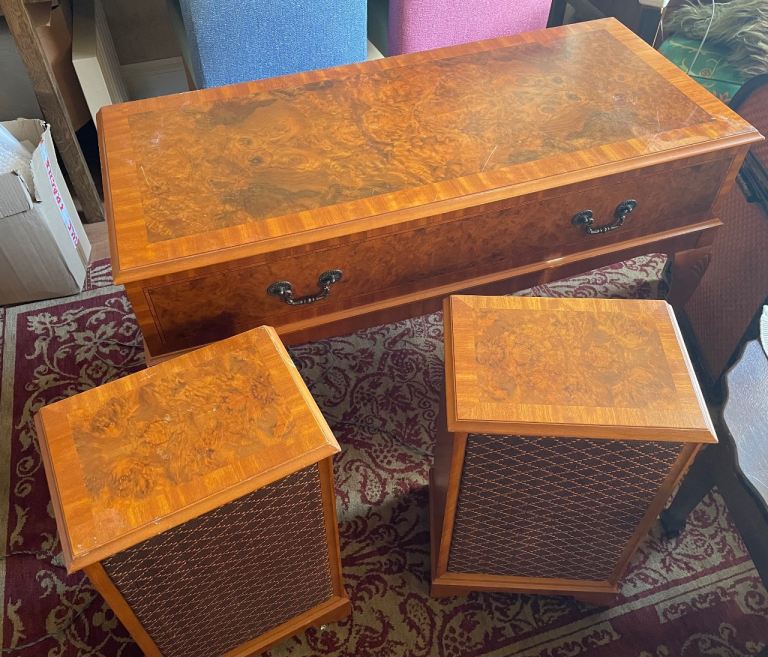 Vintage Dynatron Radiogram 