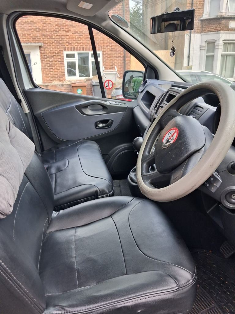 Vauxhall, VIVARO, MPV, 2016, Manual, 1598 (cc), 5 doors