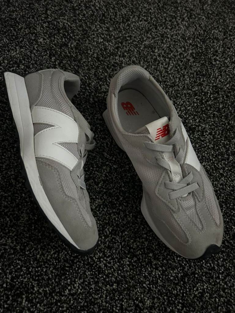 New Balance Girl's Trainers Size 2