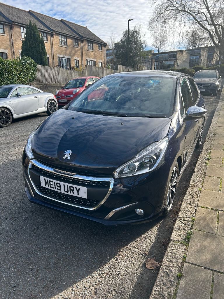 Peugeot, 208, Hatchback, 2019, Manual, 1199 (cc), 5 doors
