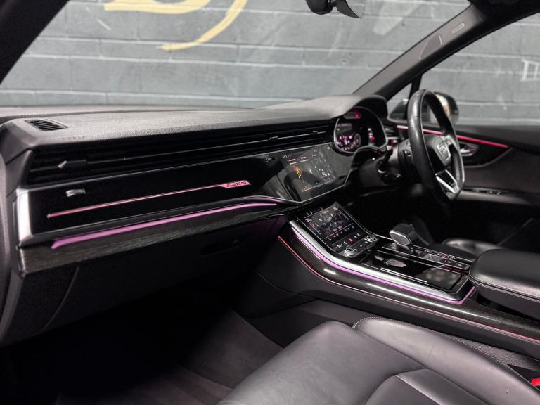 AUDI Q7 3.0 TFSI V6 55 Black Edition 2021