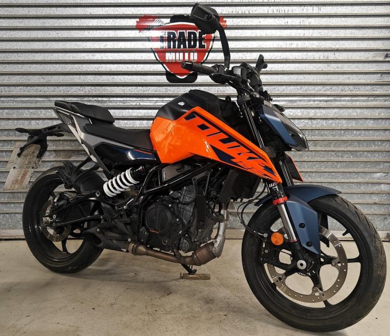2025 25 KTM DUKE 125 ABS LEARNER LEGAL TRADE SALE NEW SHAPE 2108MILES TRADE SALE