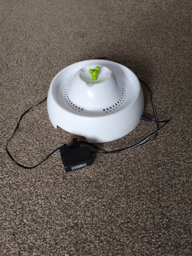 CAT WATER FOUNTAIN