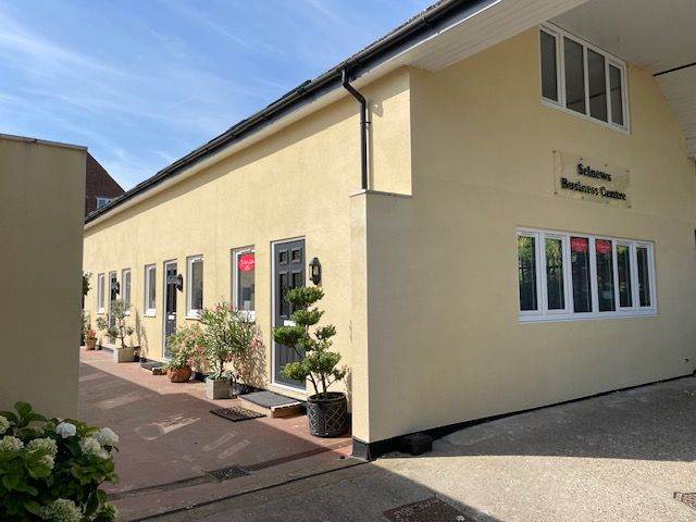 Office, Beauty Salon, Therapy Studios, Software & IT, Creative Arts,  to rent Farnborough. 