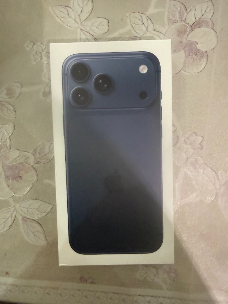 iPhone 17 Pro Max 256GB Deep Blue Sealed 