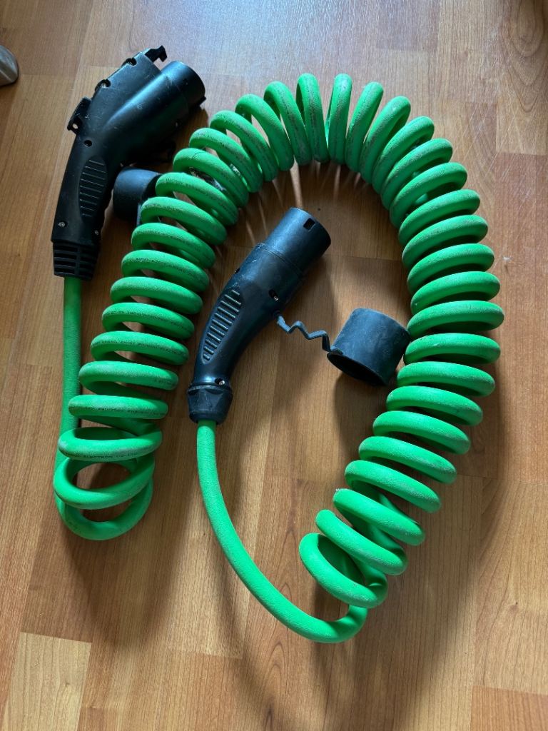 Type 2 to type 1 EV charger 