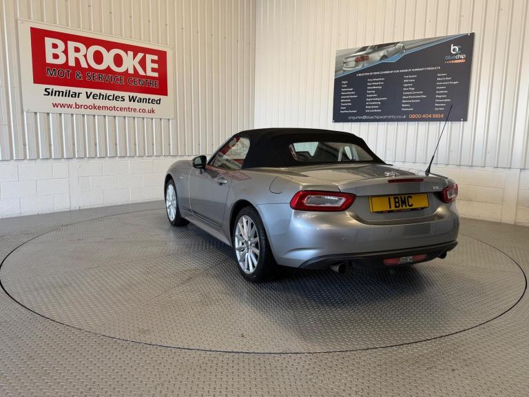 2018 Fiat 124 Spider 1.4 MultiAir Lusso Euro 6 2dr CONVERTIBLE Petrol Manual