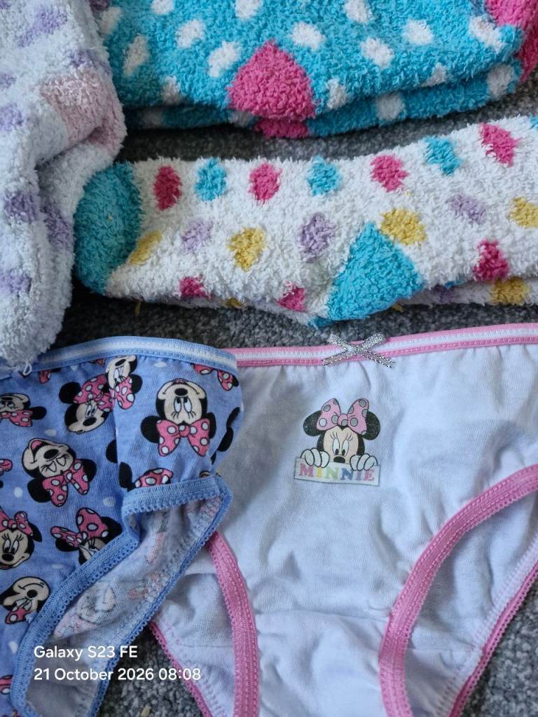 Bundle of Kids' Winter Accessories and New Underwear Age 4-5 – Good ...