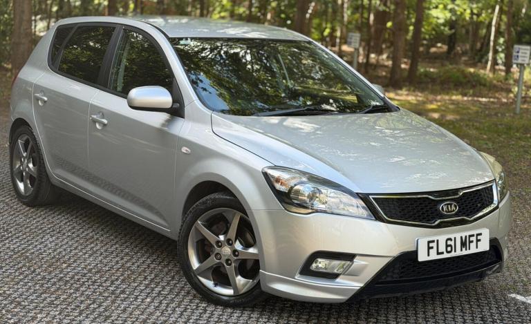 2011 Kia Ceed 1.6 CRDi 3 Auto Euro 5 5dr HATCHBACK Diesel Automatic